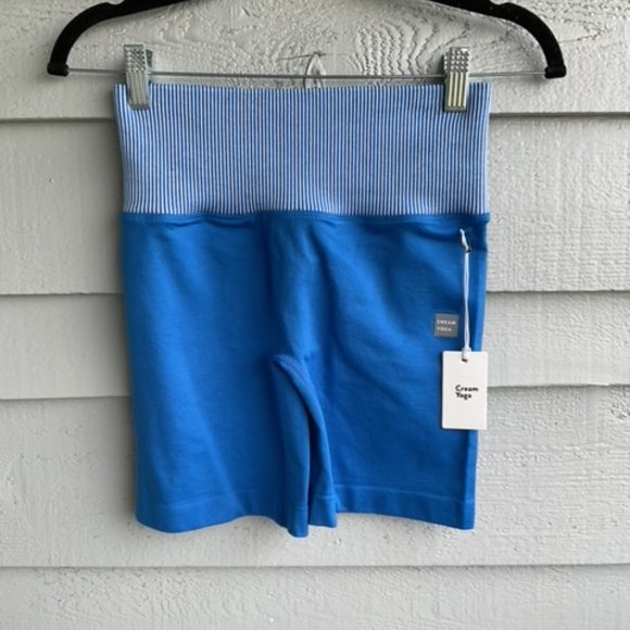 CREAM YOGA NWT HIGH WAISTED SHORTS - Picture 4 of 5